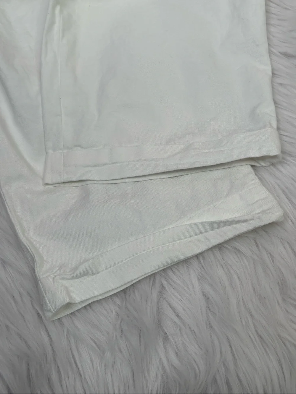 H&M Men’s Regular Fit White Cuffed Trousers Pants Size 38 Pleated 39x28” Slacks